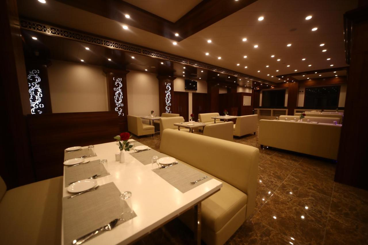 Park Avenue And Resorts Sikar ภายนอก รูปภาพ